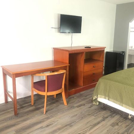 Rodeway Inn North Little Rock Bagian luar foto