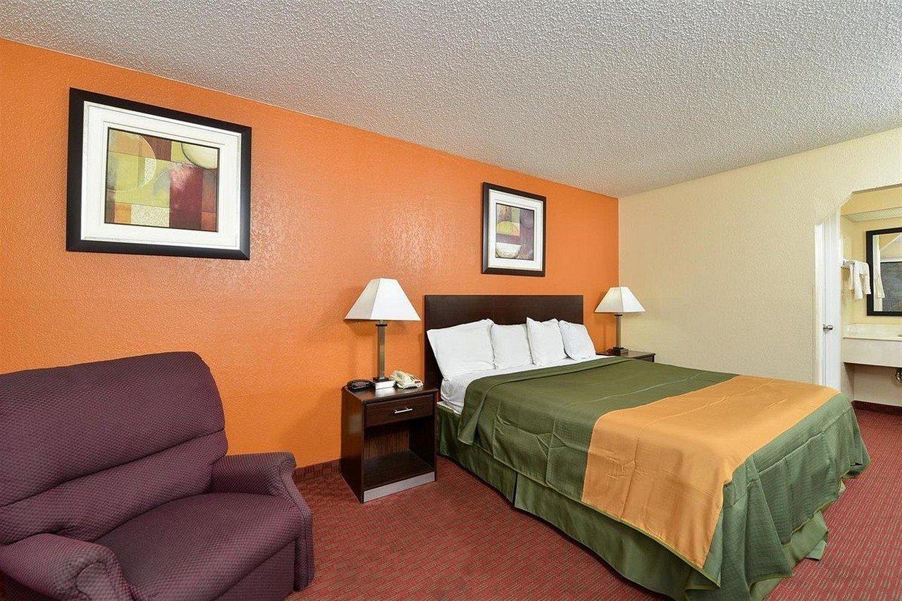 Rodeway Inn North Little Rock Bagian luar foto