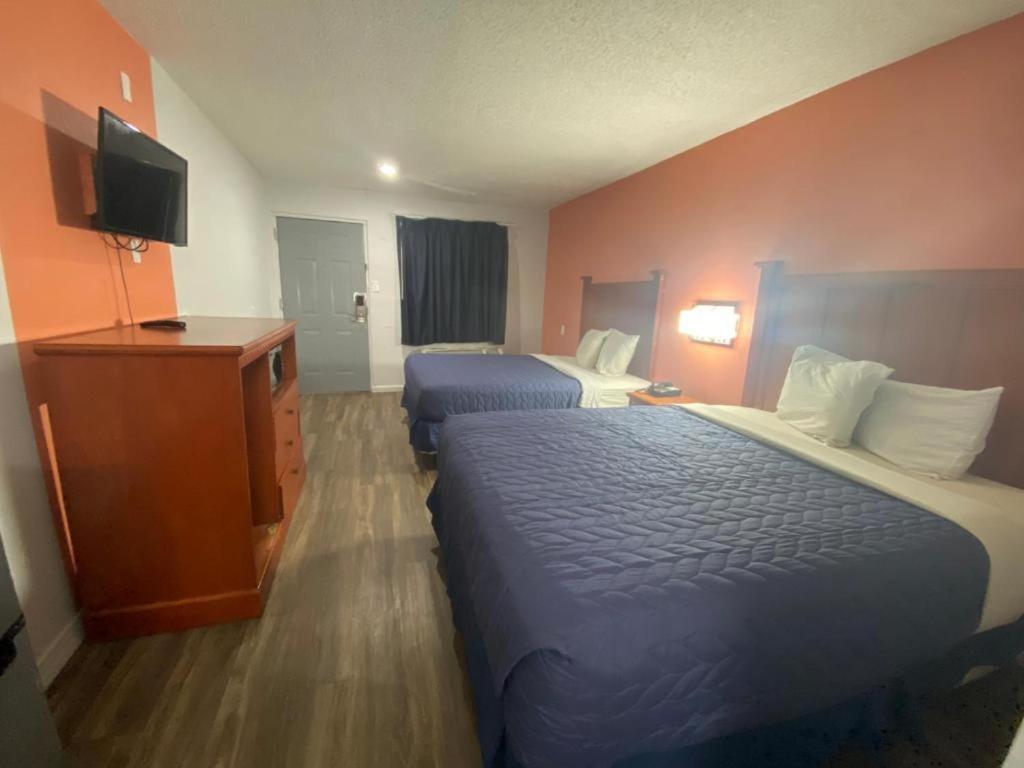 Rodeway Inn North Little Rock Bagian luar foto