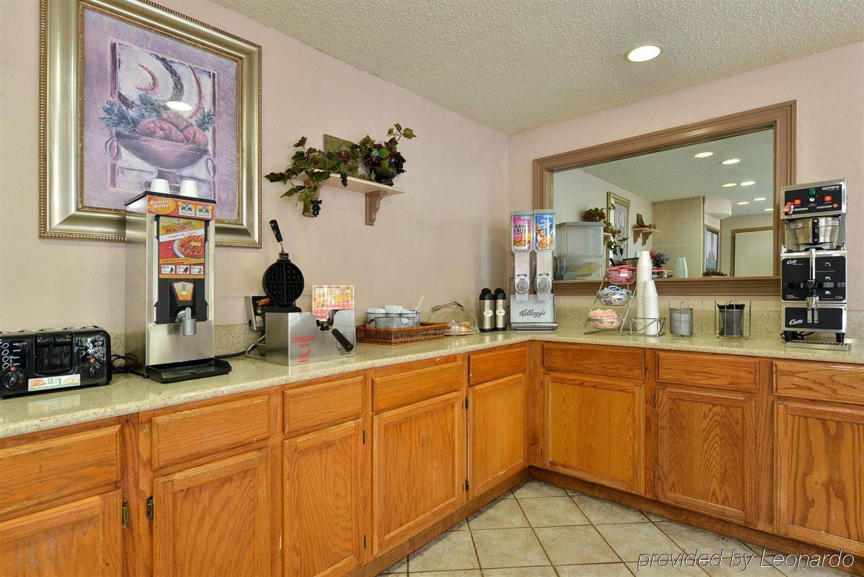 Rodeway Inn North Little Rock Bagian luar foto